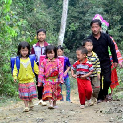 Tình nguyện gây quỹ xây trường cho trẻ em vùng cao